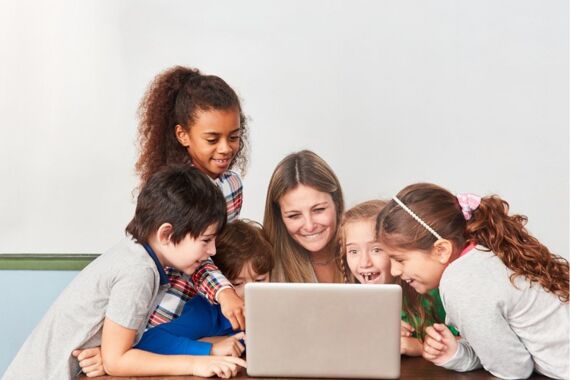 Medienpädagogik und Medienkompetenzförderung in der Kinder- und Jugendarbeit