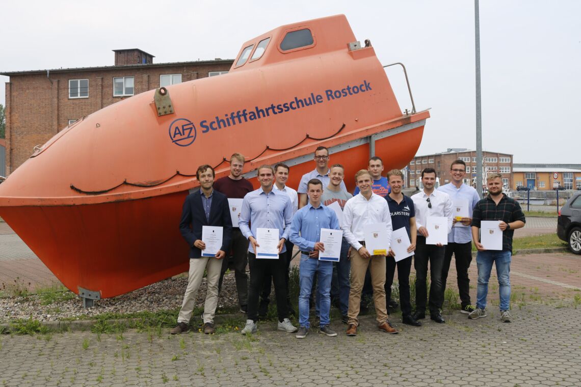 Zeugnisübergabe Schiffsmechaniker